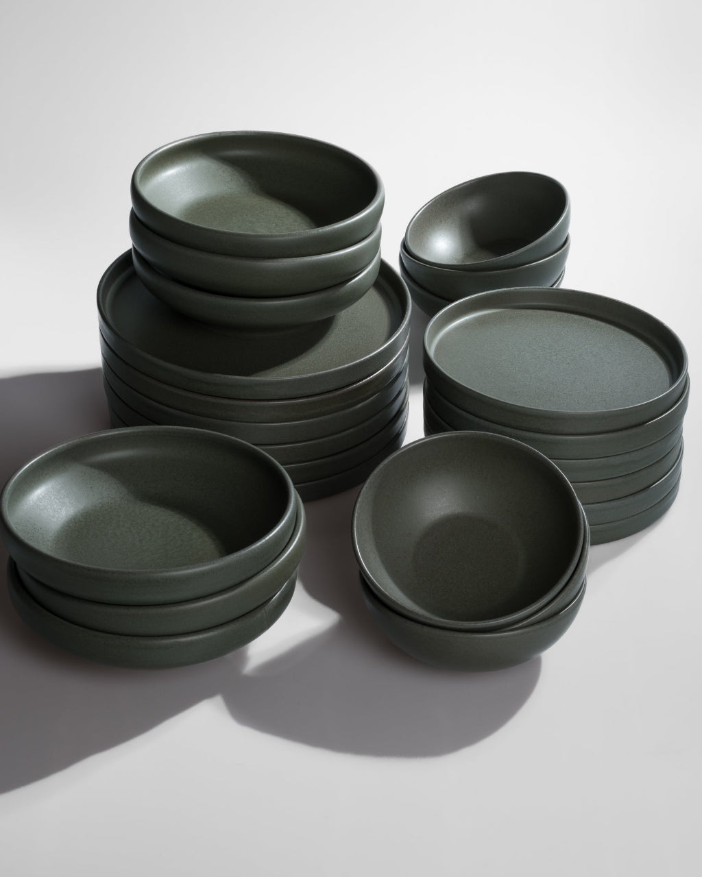 Portugiesische Keramik Set Farbe Moosgrün