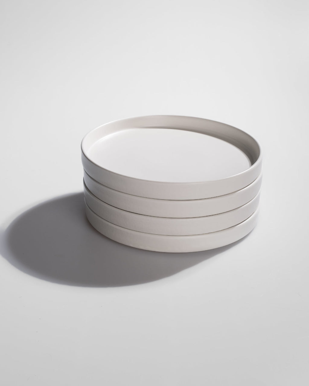 Handgemachtes Keramik Geschirr weiß