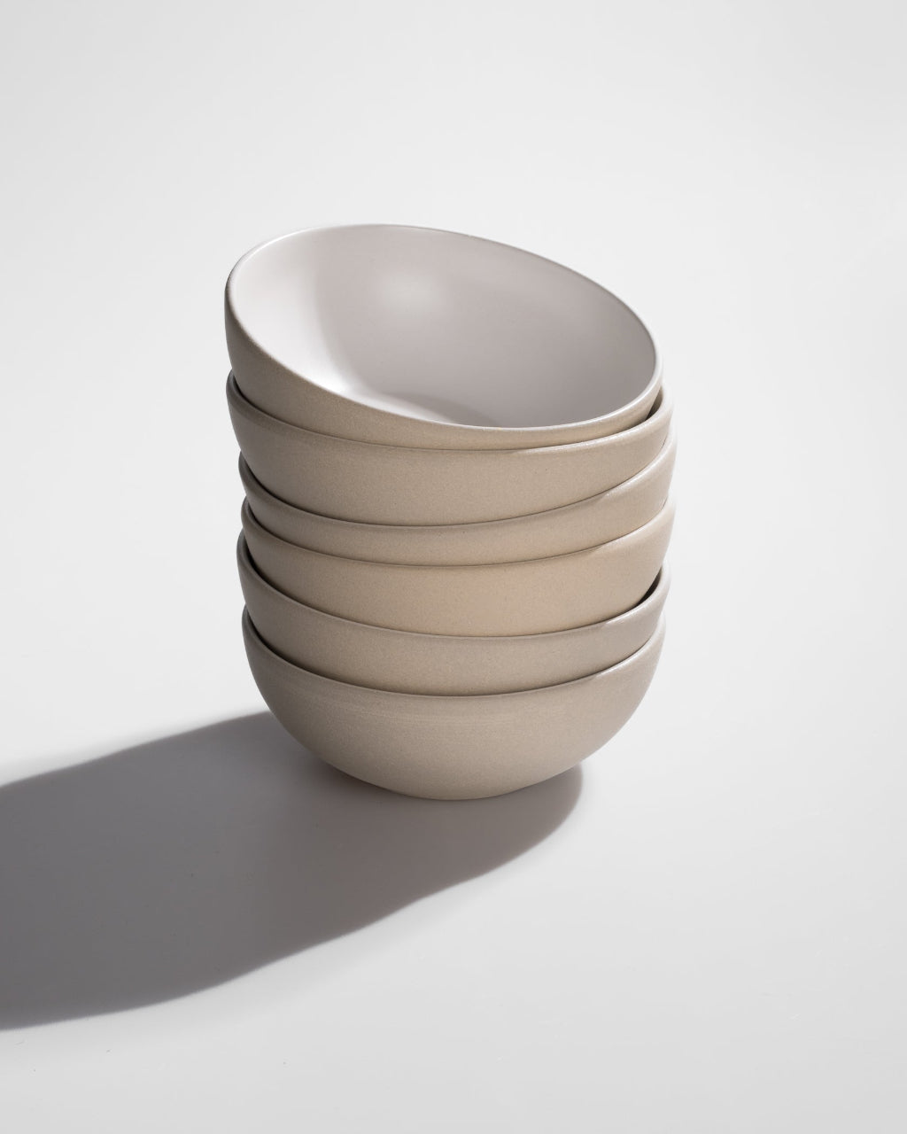 Handgemachtes Keramik Geschirr weiß matt