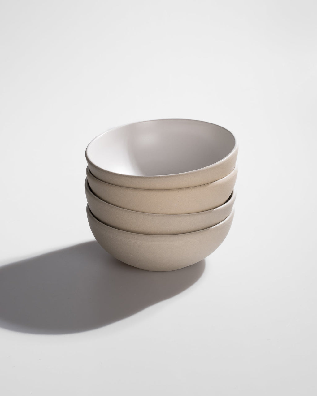 Handgemachtes Keramik Geschirr weiß matt