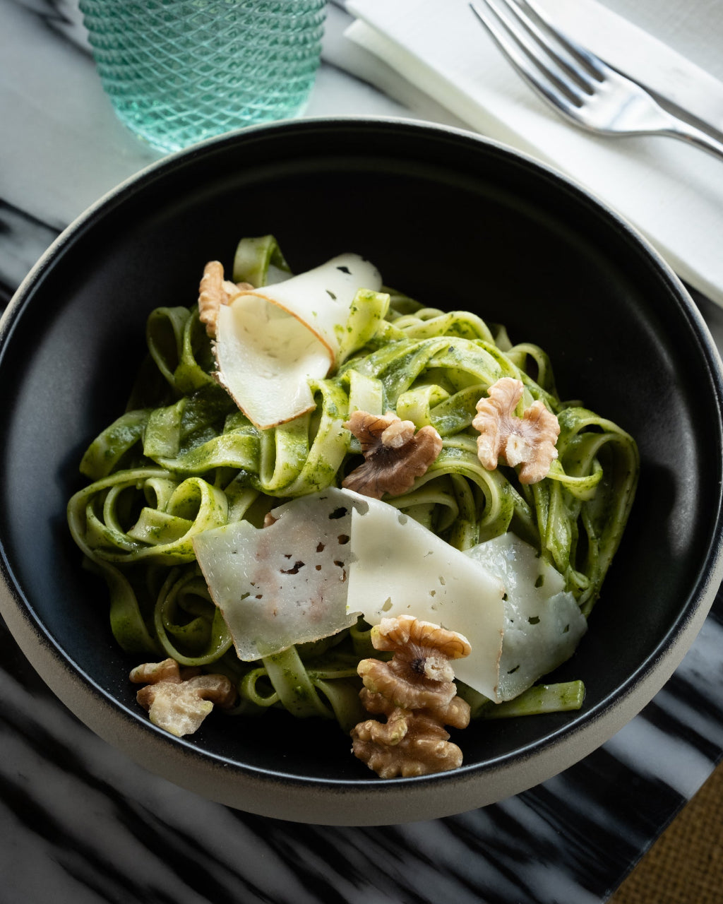 Handgemachtes Keramik Geschirr schwarz matt