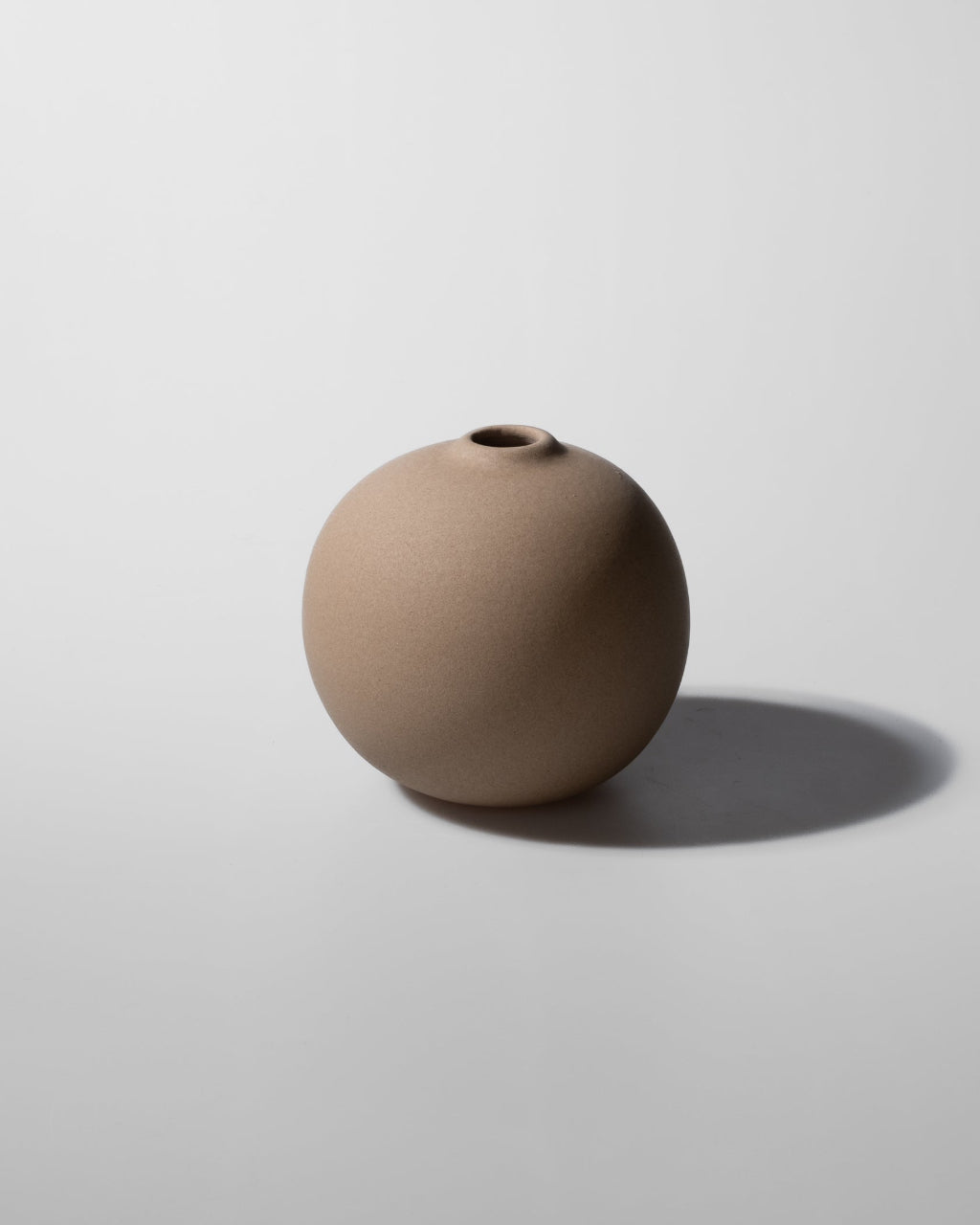 Runde Keramik Vase handgemacht braun