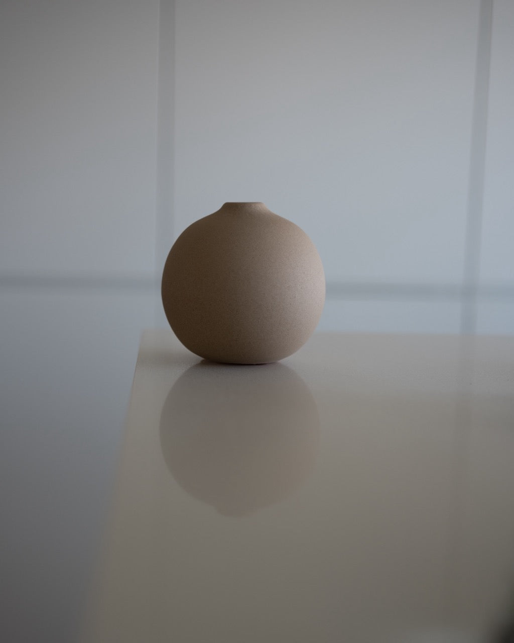 Runde Keramik Vase handgemacht braun