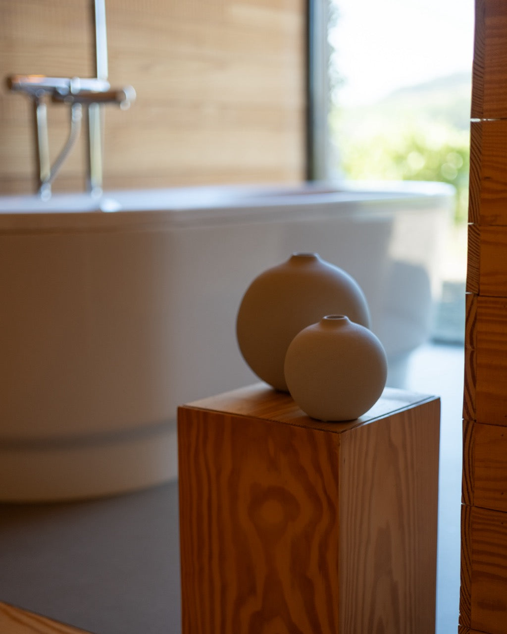 Runde Keramik Vase handgemacht beige