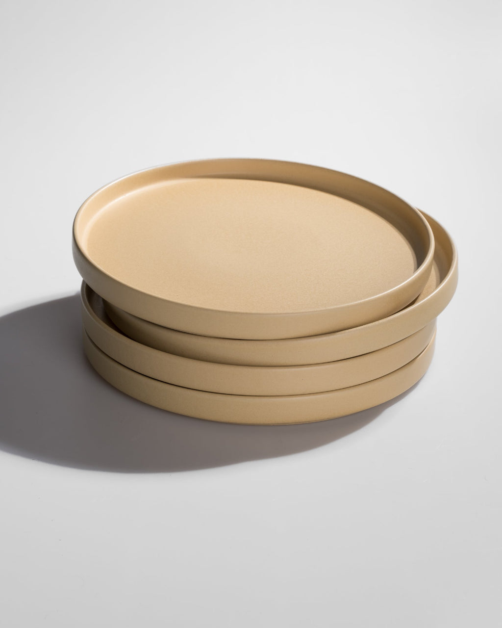 Handgemachtes Keramik Geschirr Sand