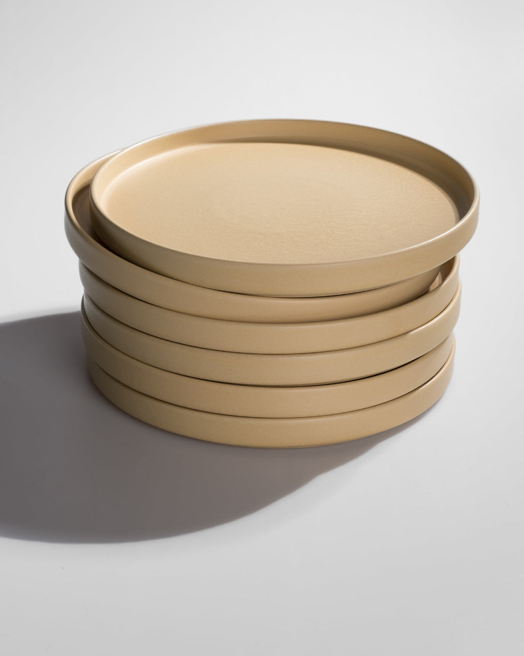 Handgemachtes Keramik Geschirr Sand