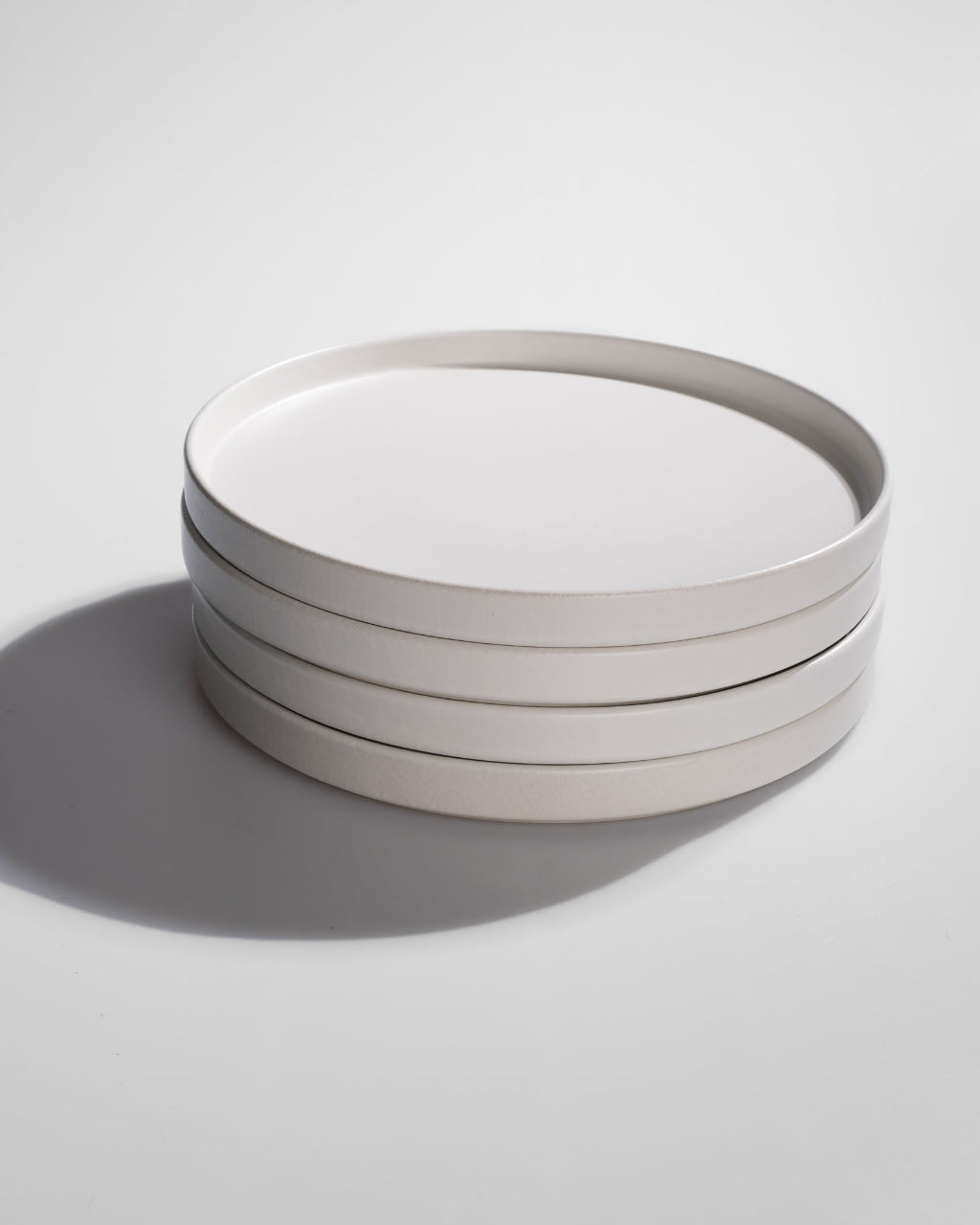 Handgemachtes Keramik Geschirr weiß