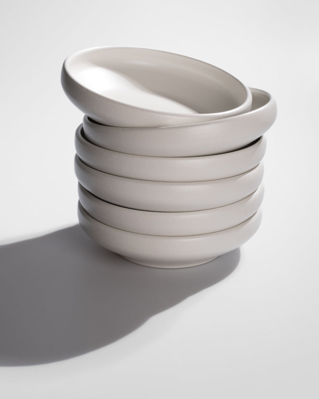 Handgemachtes Keramik Geschirr weiß