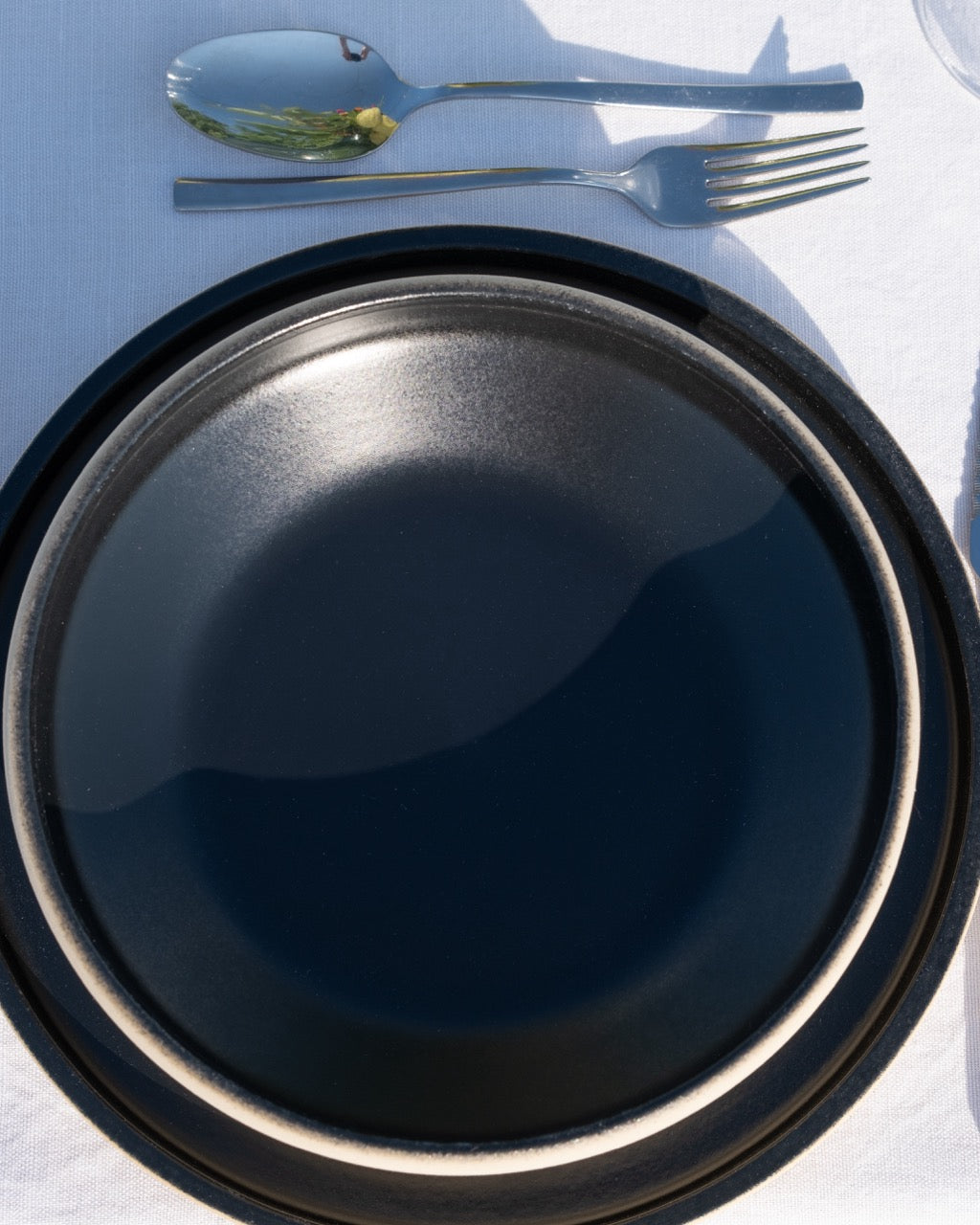 Handgemachtes Keramik Geschirr schwarz matt