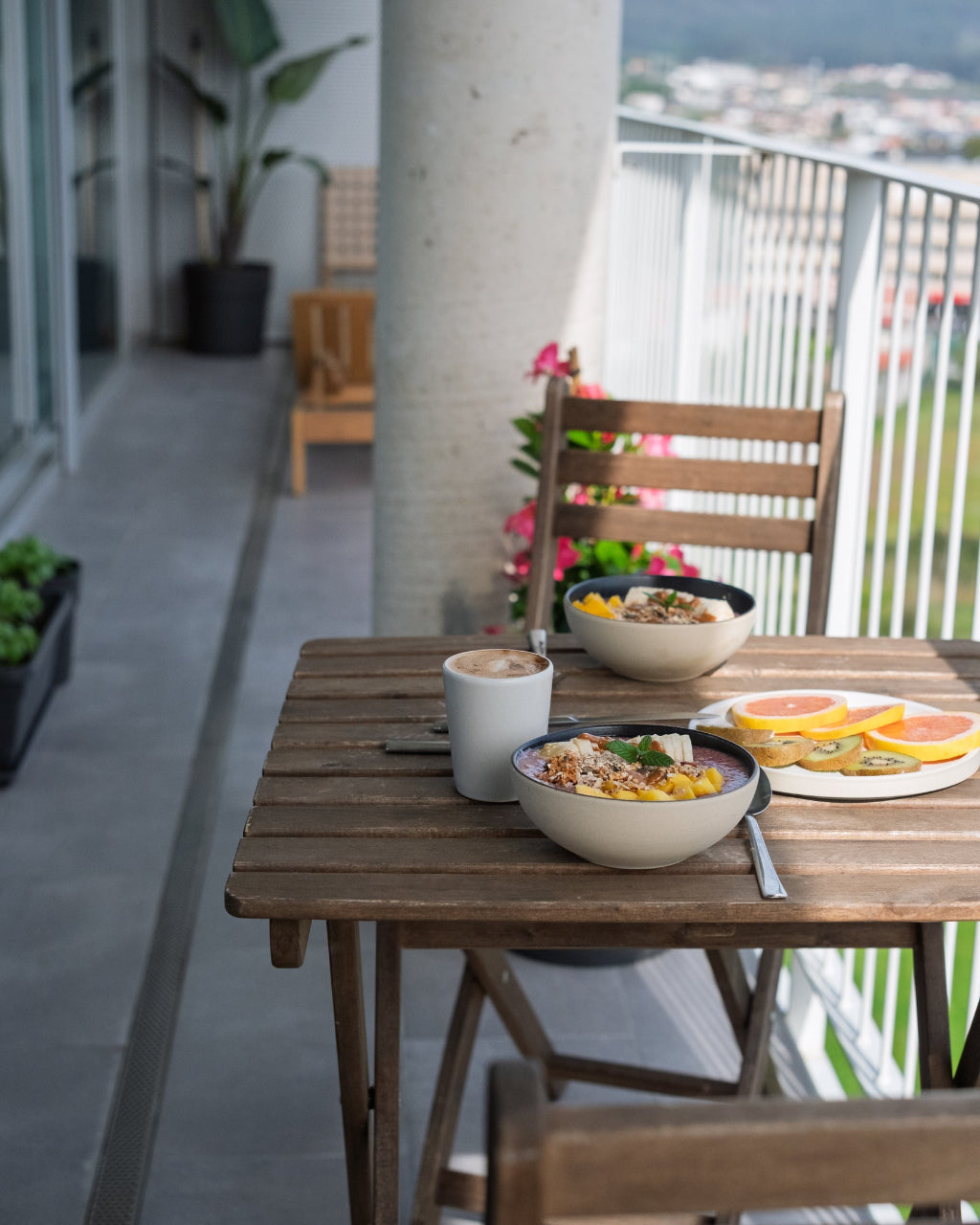 Handgemachtes Keramik Geschirrset schwarz matt