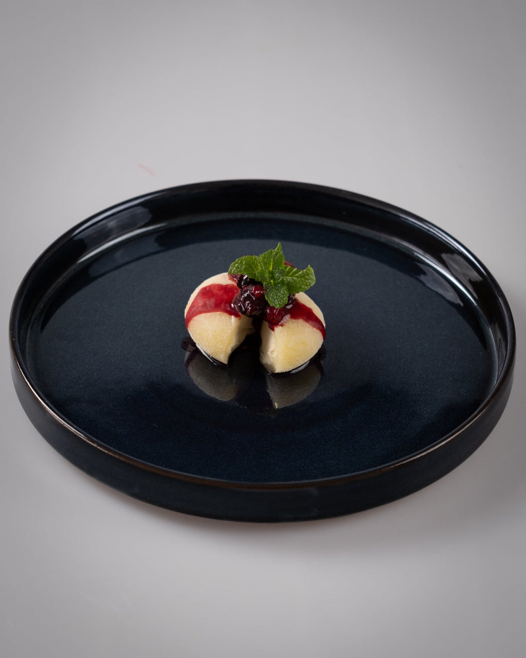 Handgemachtes Keramik Geschirrset weiß