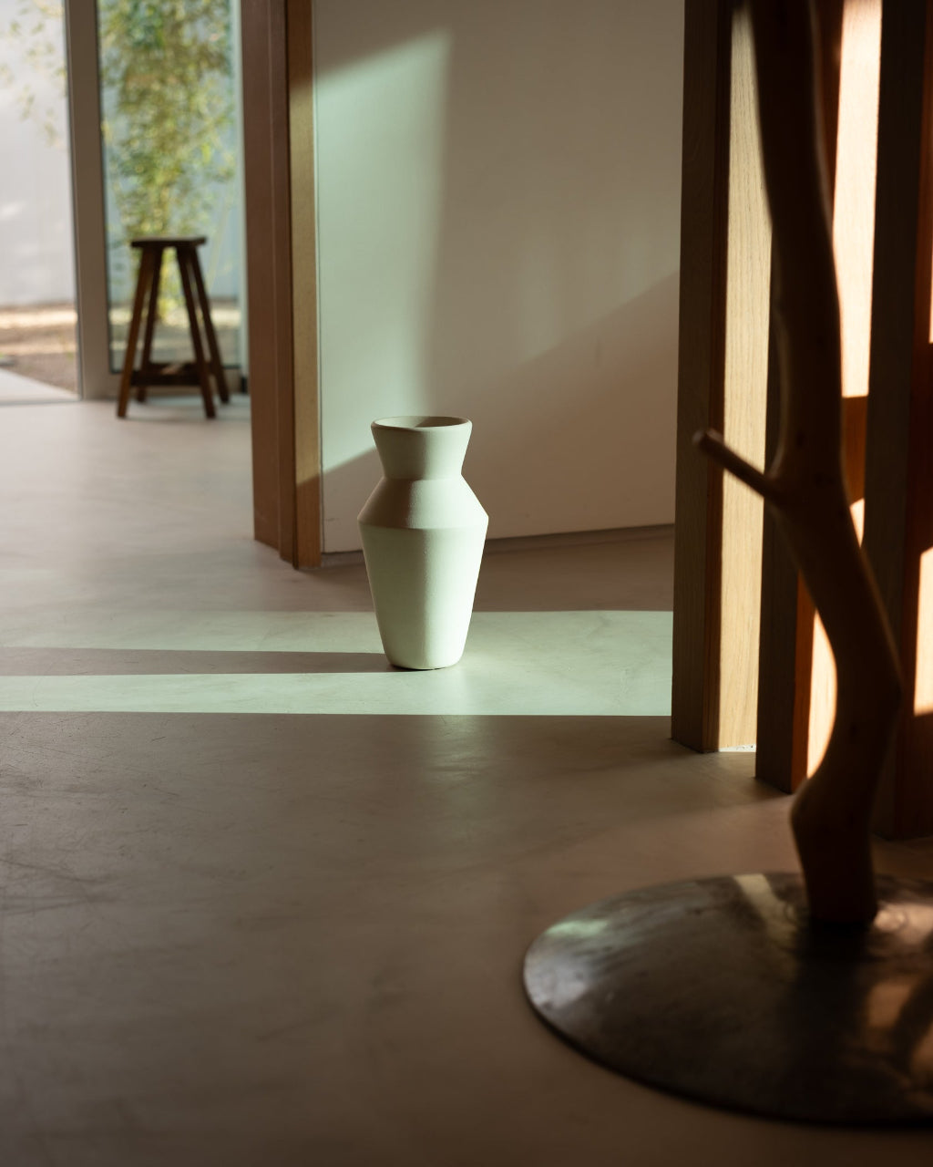 Handgemachte Keramik Vase beige Interior