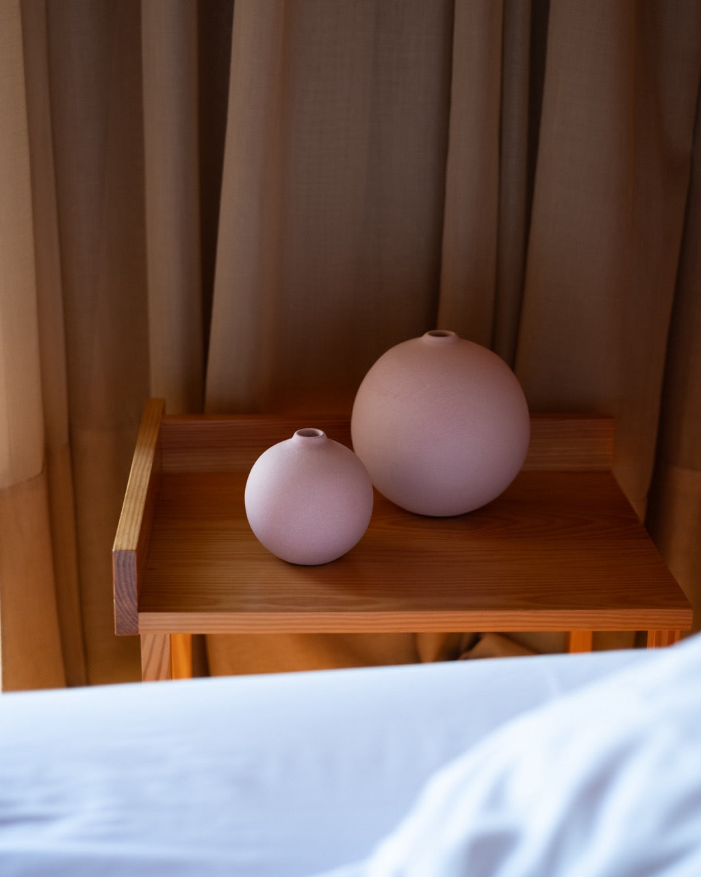 Runde Keramik Vase handgemacht rosa